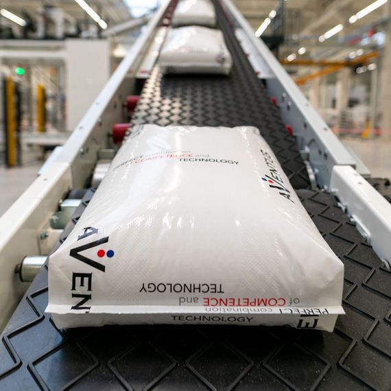 AVENTUS FFS-Säcke auf dem Förderband