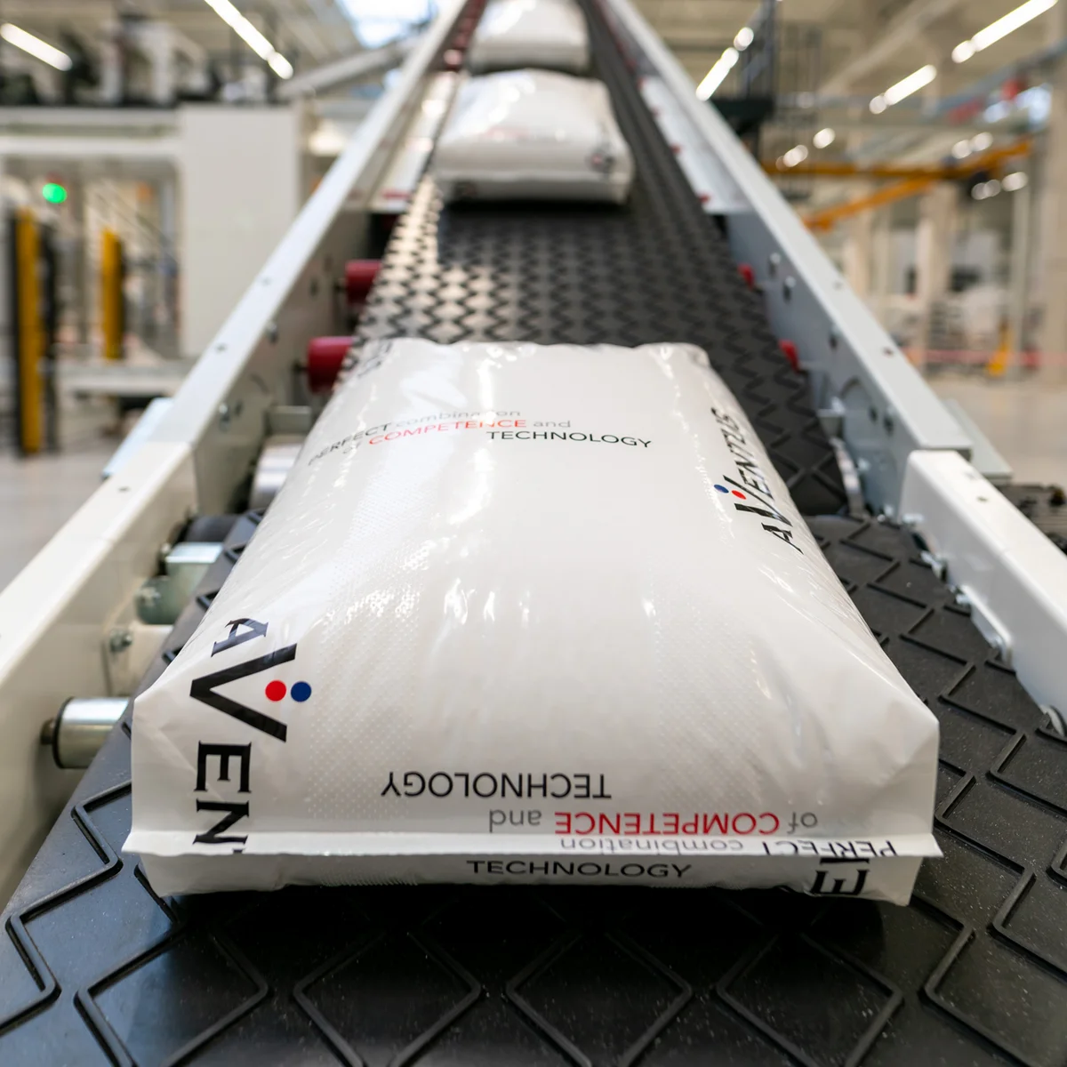 AVENTUS FFS-Säcke auf dem Förderband