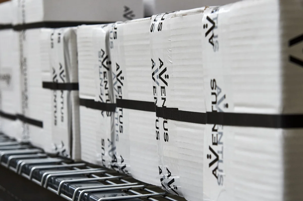Sicher verpackte AVENTUS-Pakete
