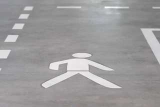 Fußgänger Piktogramm als Symbol für die abwechslungsreichen Einstiegsmöglichkeiten bei AVENTUS