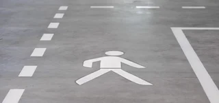 Fußgänger Piktogramm als Symbol für die abwechslungsreichen Einstiegsmöglichkeiten bei AVENTUS