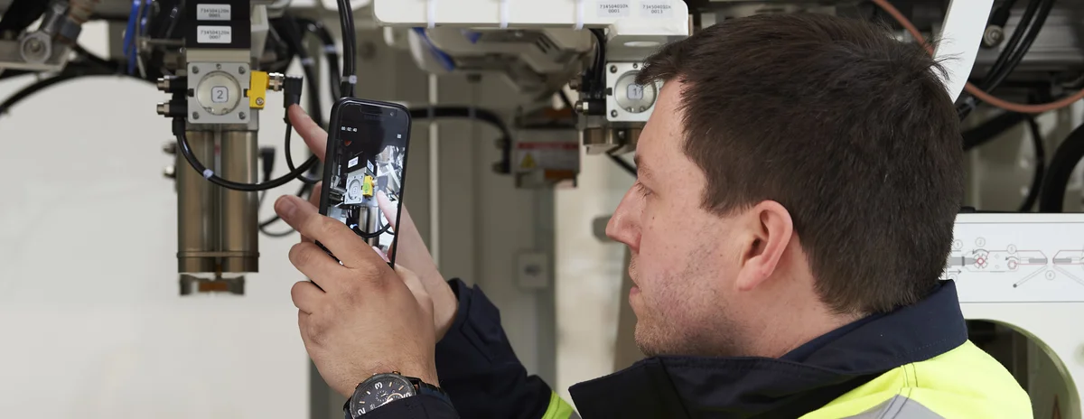 Remote Service im Verpackungsbetrieb, durchgeführt mit AVENTUS-Mitarbeiter