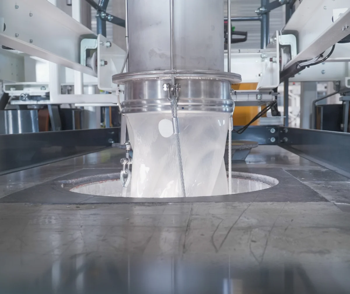 Bulk loading head