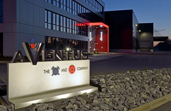 Die Einfahrt von dem Hauptsitz von AVENTUS in Warendorf