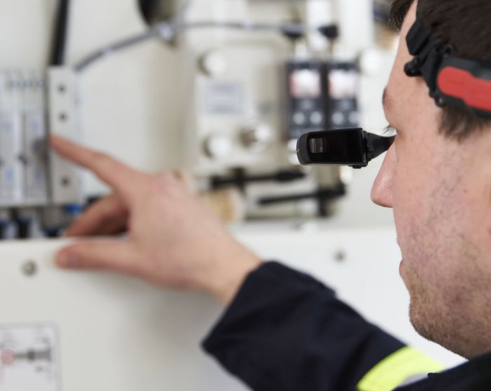 Remote Service: Störungsbeseitigung bei Verpackungsanlage mithilfe von AVENTUS Visual Assistance